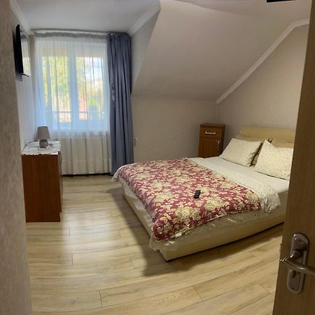 Вилла Holiday House Береговое Экстерьер фото